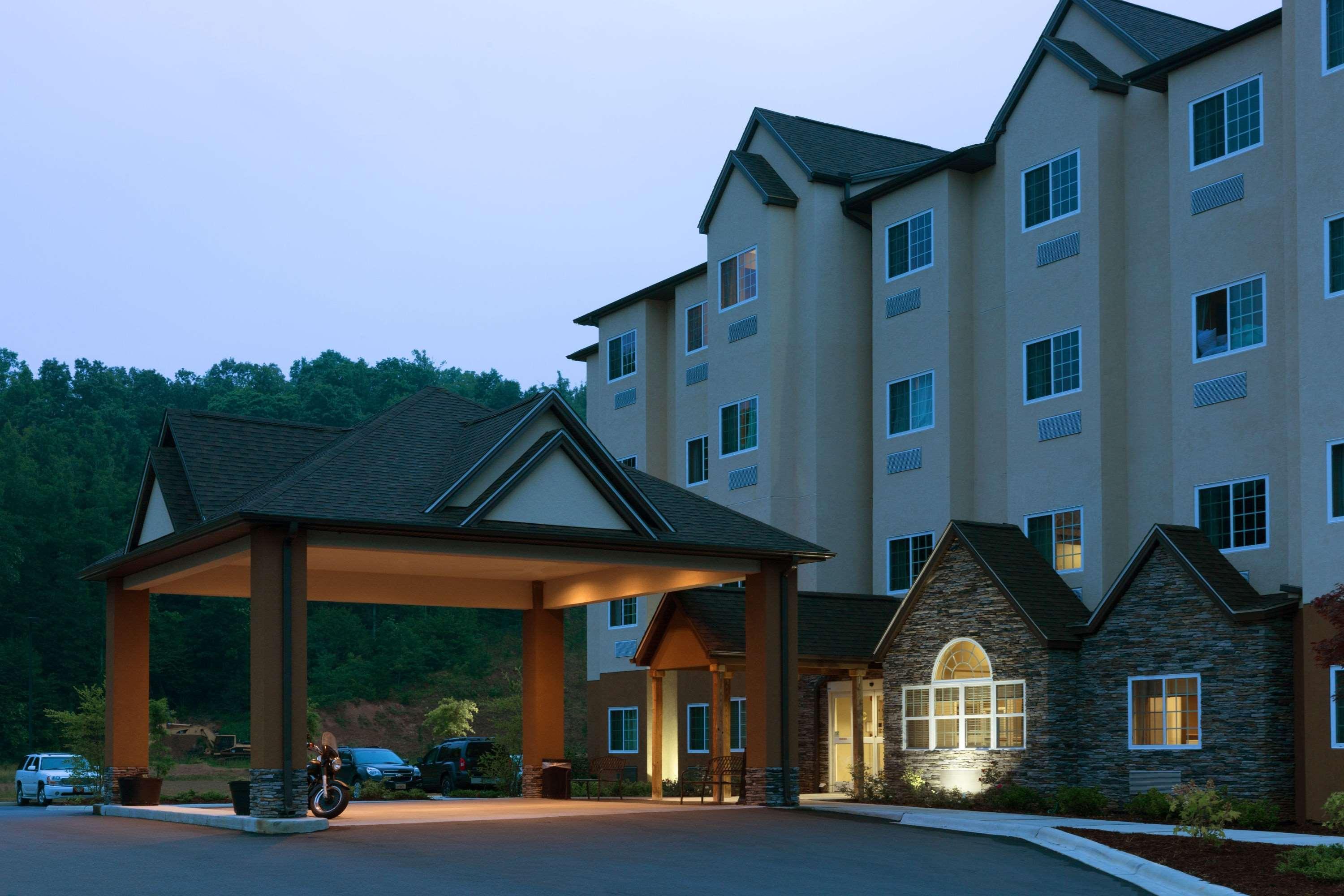 Microtel Inn & Suites Dillsboro/Sylva Exterior photo