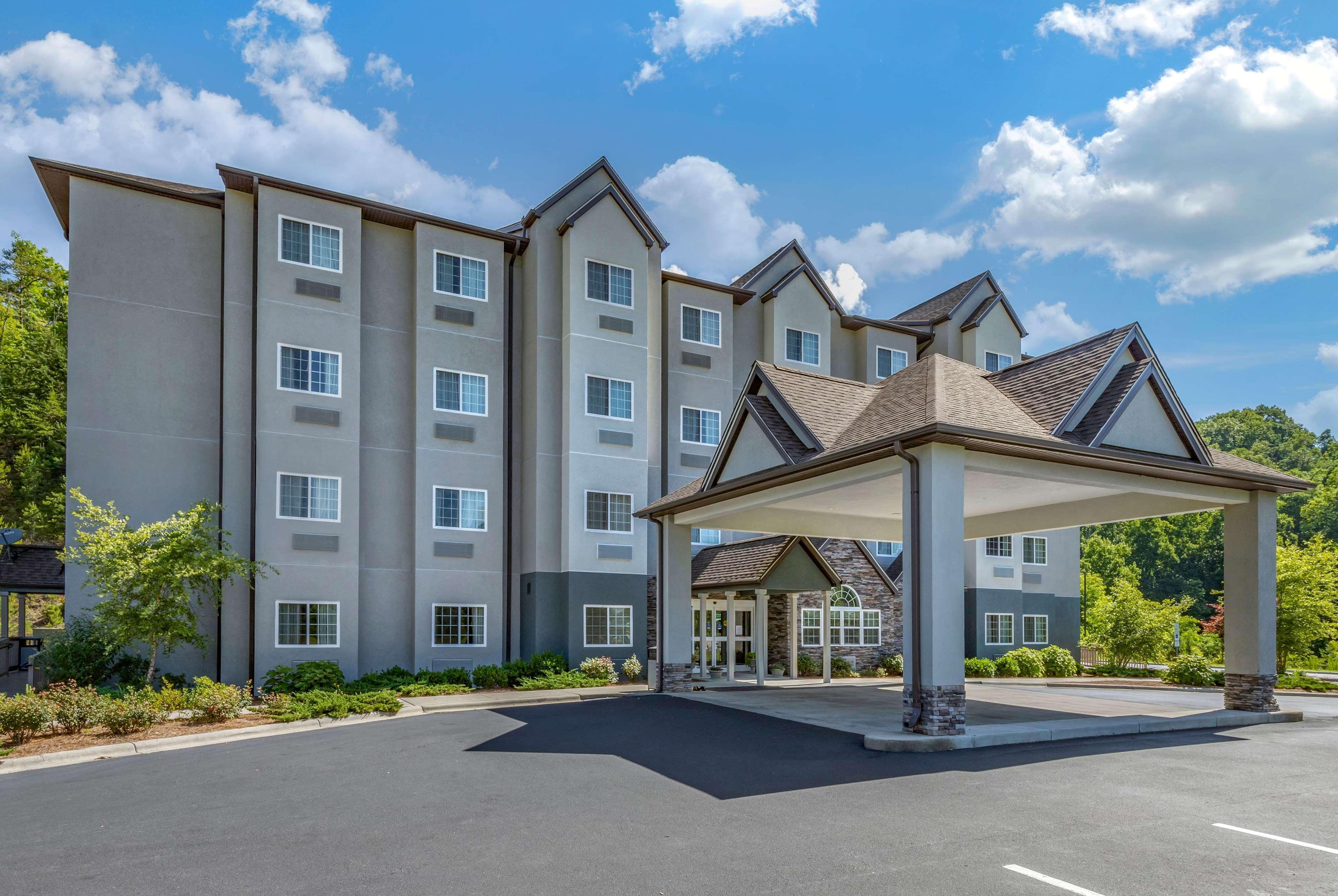 Microtel Inn & Suites Dillsboro/Sylva Exterior photo