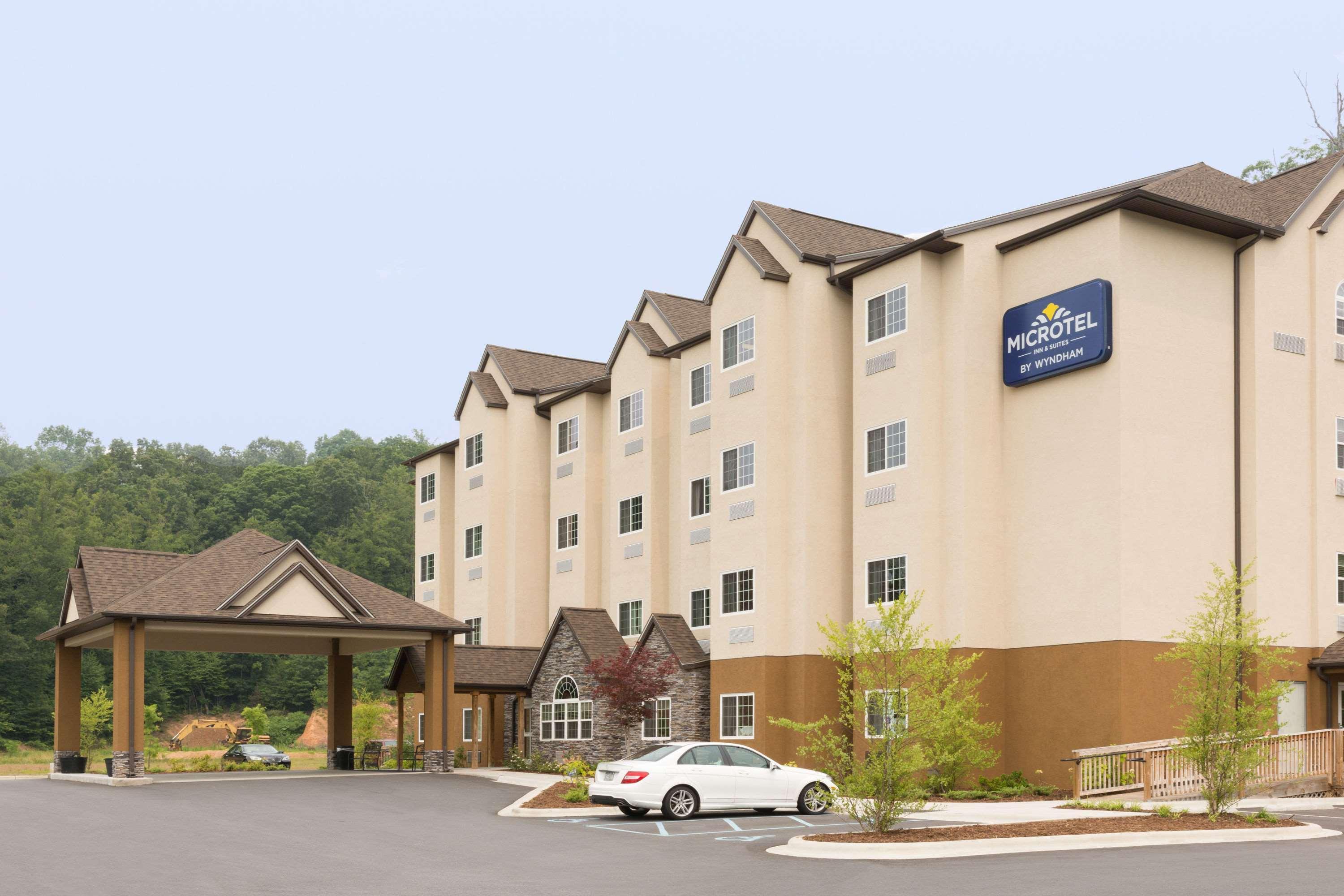 Microtel Inn & Suites Dillsboro/Sylva Exterior photo