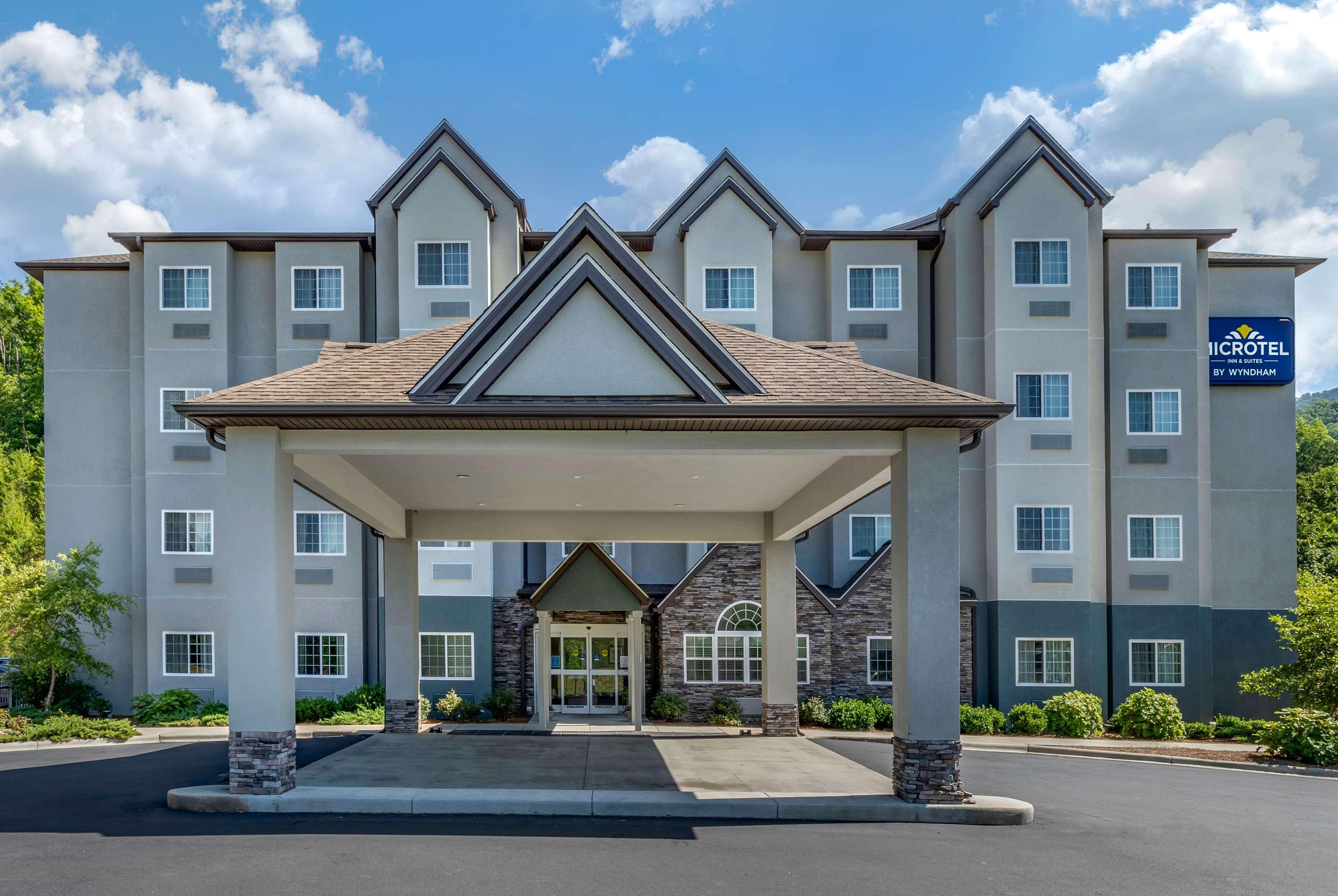 Microtel Inn & Suites Dillsboro/Sylva Exterior photo