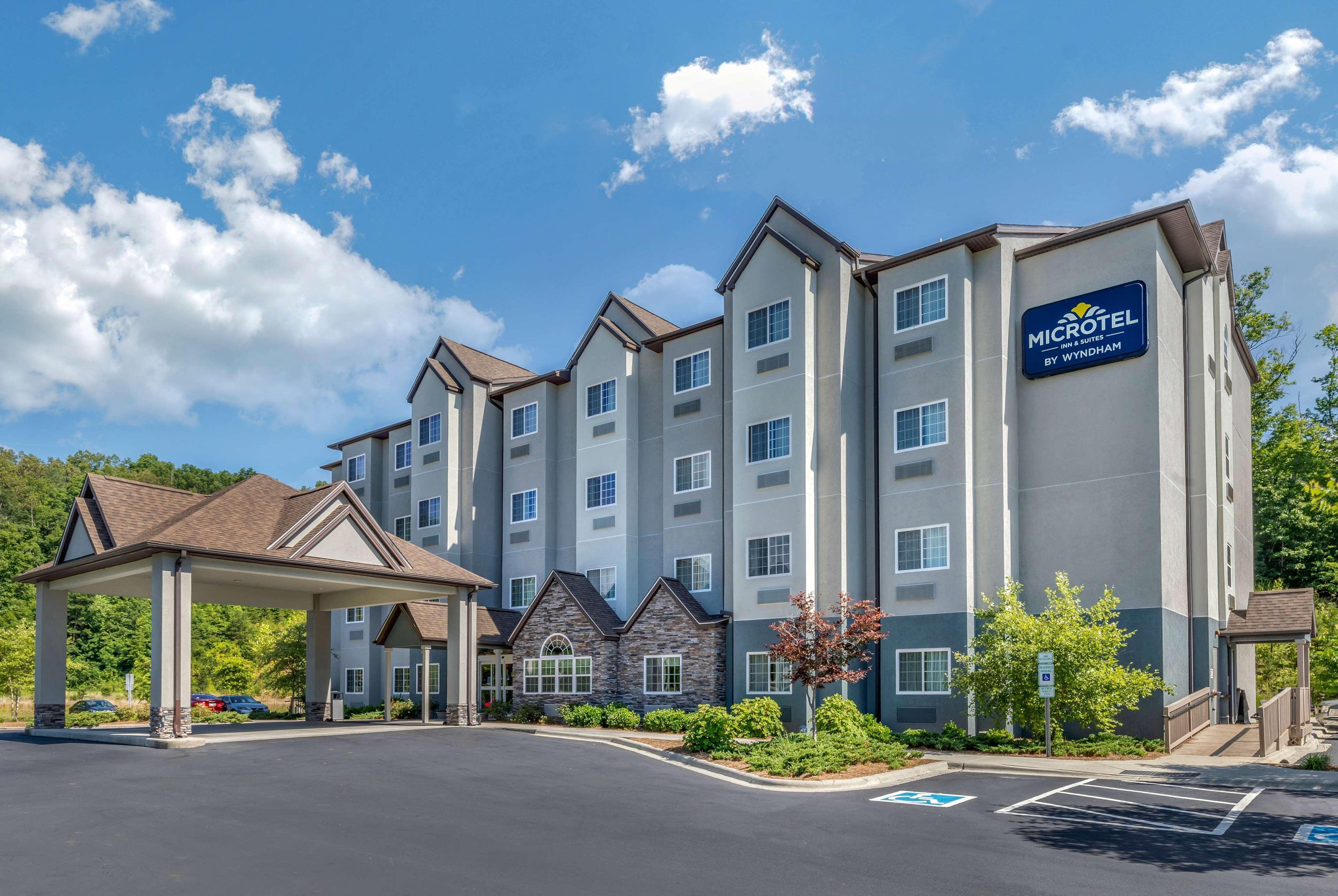 Microtel Inn & Suites Dillsboro/Sylva Exterior photo